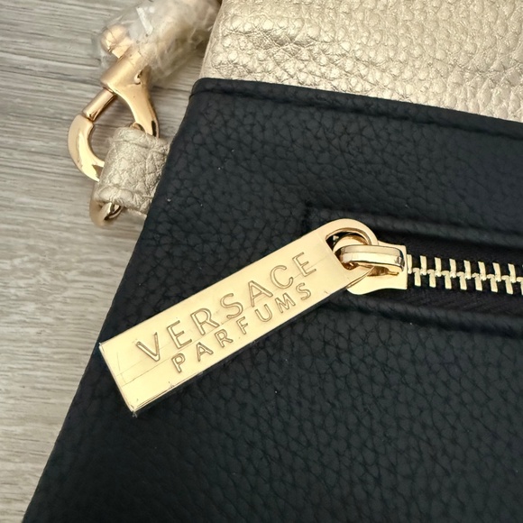 VERSACE Authentic NWOT Black and Gold Parfume Clutch/Bag - Picture 8 of 15